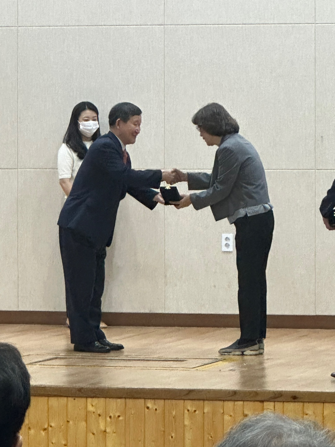 연구우수교원 포상 분야중 국제논문에서 의생명과학과 (바이오메디컬 전공) 최희정 교수 단독 수상